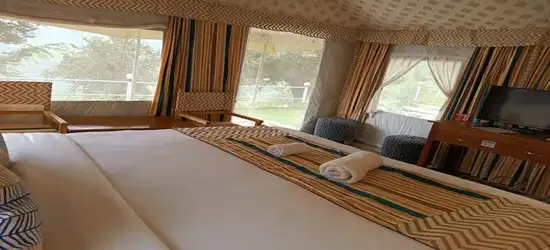 Private Luxury Tent — stargazing skylight at night
